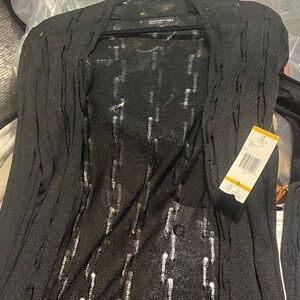 828-(NWT) (S)Jones NewYork Elegant black knit cardigan. Perfect for layering.